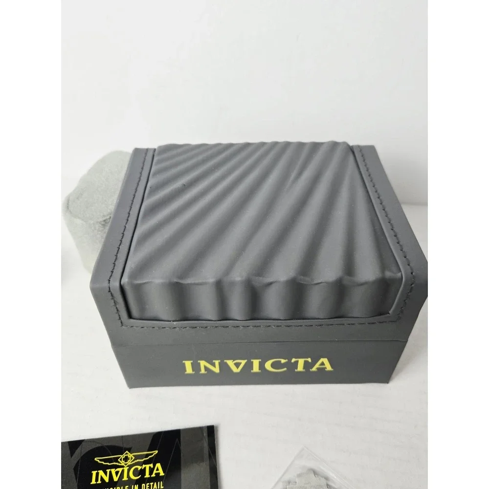 Invicta Womens watch model 5373 w/‎ box read description